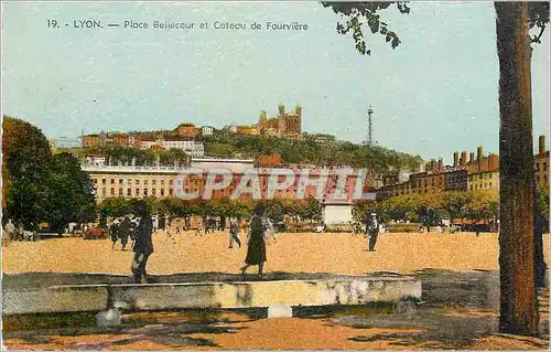 Ansichtskarte AK Lyon Place Bellecour et Coteau de Fourviere