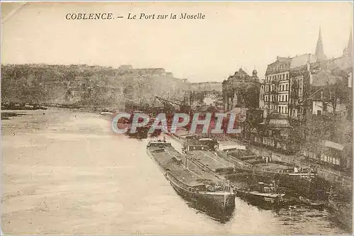 Ansichtskarte AK Coblence Le Port sur la Moselle Bateaux