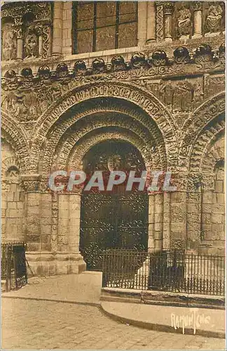 Cartes postales Poitiers portrait de Notre Dame la grande XII e siecle splendide facde immense bas relief repres