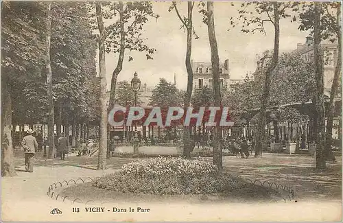 Cartes postales Vichy dans le parc