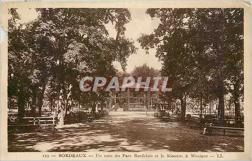 Cartes postales Bordeaux un coin du parc bordelais et le kiosque a musique LL