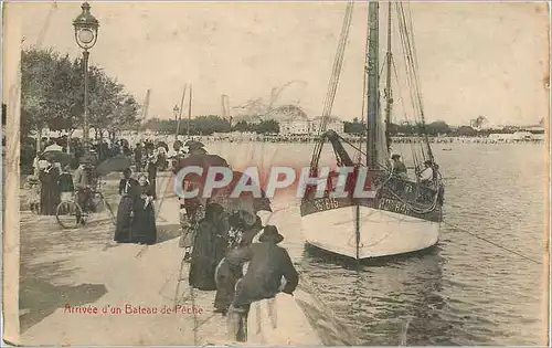 Ansichtskarte AK Arrivee d' un bateau de peche