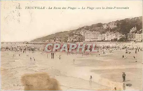 Cartes postales Trouville la Reine des plages la plage  vers la Jetee promende