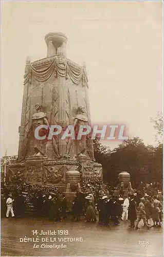 Cartes postales 14 juillet defile de la victoire le Cenotaphe Militaria