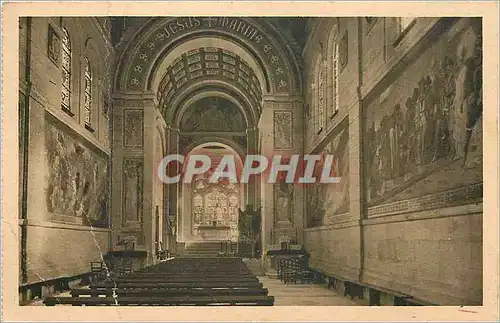 Cartes postales La Nef de la Basilique de Domremy vue d'Ensemble