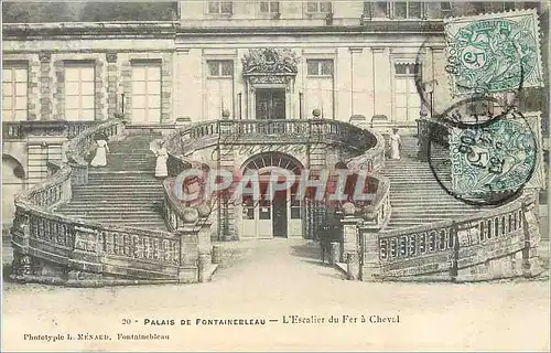 Cartes postales Palais de Fontainebleau L'Escalier du Fer a Cheval