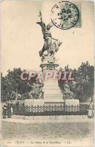 Ansichtskarte AK Vichy La Statue de la Republique