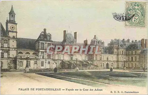 Cartes postales Palais de Fontainebleau Facade sur la Cour des Adieux