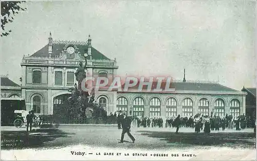 Cartes postales Vichy La Gare et la Statue Deesse des Eaux