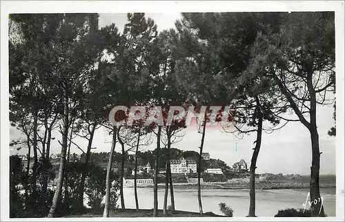 Cartes postales Perros Guirec C du N Sapiniere en bordure de la plage de Trestaou