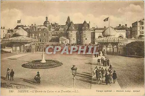 Cartes postales Dieppe L'Entree du Casino et les Tourelles