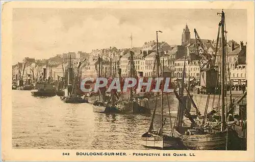 Ansichtskarte AK Boulogne sur Mer Perspective des Quais Bateaux