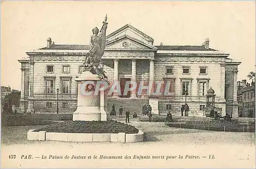 Cartes postales Pau Le Palais de Justice et le Monument des Enfants morts pour la Patrie