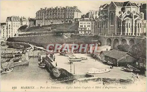Cartes postales Biarritz Port des Pecheurs Eglise Sainte Eugenie et Hotel d'Angleterre
