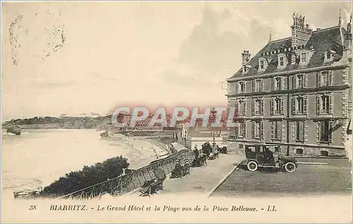 Cartes postales Biarritz Le Grand Hotel et la Plage vus de la Place Bellevue Automobile