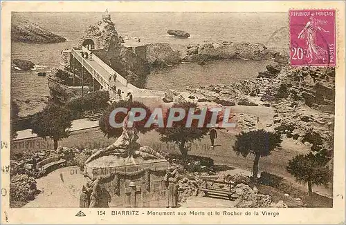 Cartes postales Biarritz Monument aux Morts et le Rocher de la Vierge
