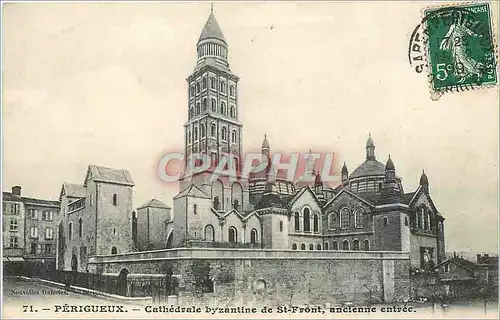Cartes postales Perigueux Cathedrale byzantine de St Front ancienne entree
