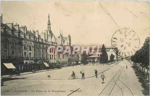 Cartes postales Saumur La Place de la Republique