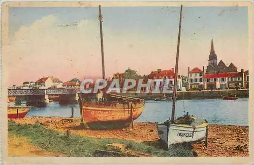 Cartes postales Saint Gilles Le Quai du Port Fedile Bateaux
