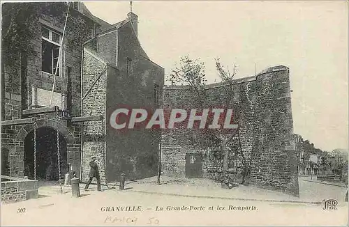 Cartes postales Granville La Grande Porte et les Remparts