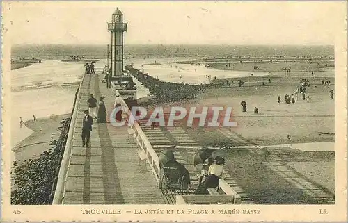 Ansichtskarte AK Trouville  La Jetee et la Plage a Maree Basse Phare