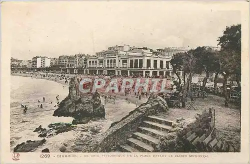 Ansichtskarte AK Biarritz Un coin pittoresque de la Plage devant Le Casino Municipal