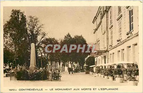 Cartes postales Contrexeville Le Monument aux Morts et L'Esplanade