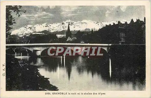 Ansichtskarte AK Grenoble la nuit et la chaine des Alpes