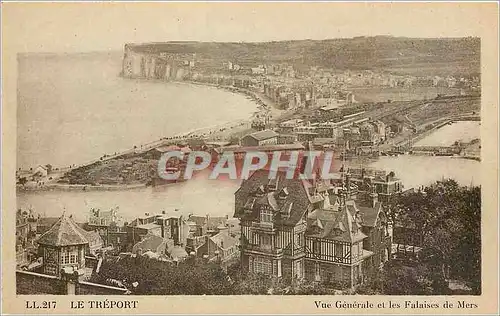 Cartes postales Le Treport Vue Generale et les Falaises de Mers