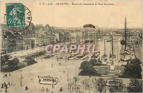 Ansichtskarte AK Le Havre Bassin du Commerce et Place Gambetta Bateaux Tramway