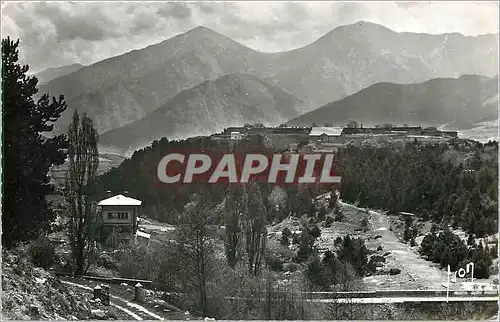 Cartes postales Mont Louis la Citadelle et les montagnes