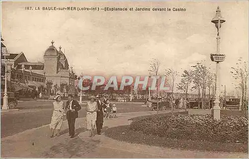 Ansichtskarte AK La baule sur mer Loire l' Esplande et jardin devant le casino