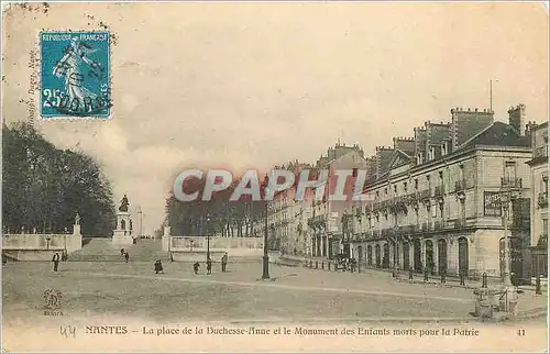 Cartes postales Nantes La place de la Duchse anne et le Monument des nfants morts pour la Patrie