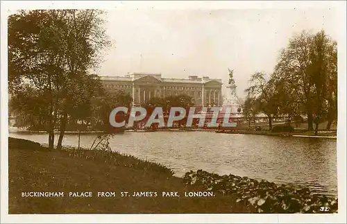 Cartes postales Buckingham palace from St james Park London