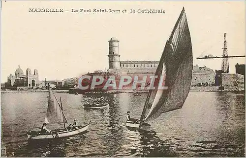 Cartes postales Marseille le Fort Saint Jean et la Cathedrale Bateaux