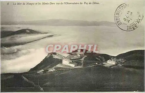 Cartes postales La mer de Nuages et les Monts Dore vus de l'observatoire du Puy de Dome