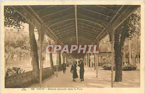 Ansichtskarte AK Vichy Glerie couverte dans le Parc