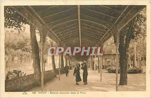 Cartes postales Vichy Glerie couverte dans le Parc