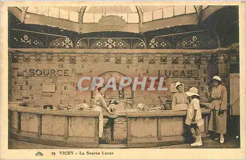 Cartes postales Vichy La source Lucas