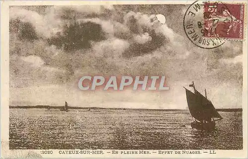 Cartes postales Cayeux sur mer en pleine Mer effet de nuage Bateau