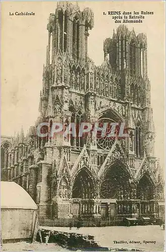 Ansichtskarte AK Reims dans les ruines apres la retaite des Allemands