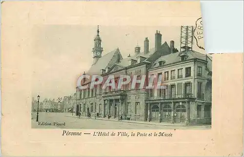 Cartes postales Peronne l'hotel de ville la poste et le Muse