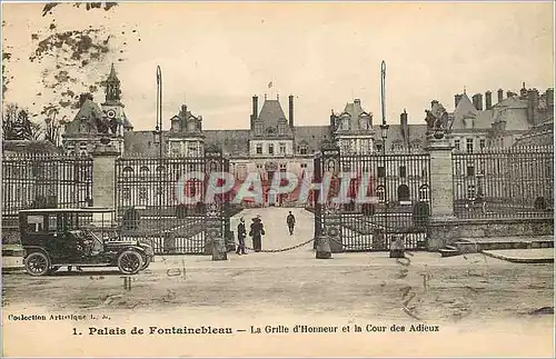 Cartes postales palais de fontainebleau La grille d ' Honneur et la cour des Adieux