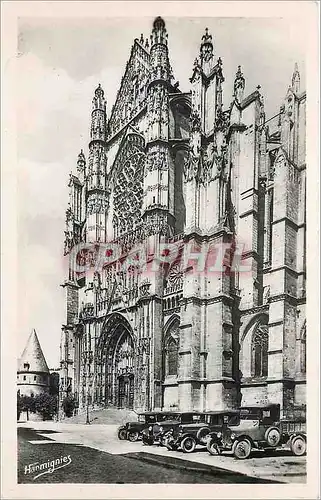 Ansichtskarte AK Beauvais la Cathedrale Automobile