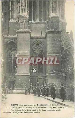 Cartes postales Reims dans ses annees de bombardements 1914 1917 La cathedrale incendiee par les Allemands