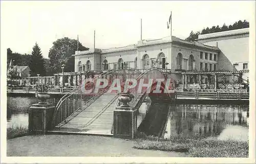 Cartes postales Bagnoles de l'orne La passerelle Le casino et le lac