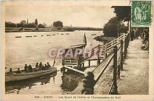 Cartes postales Vichy les quai de l'Allier et l'Embarcadere du golf