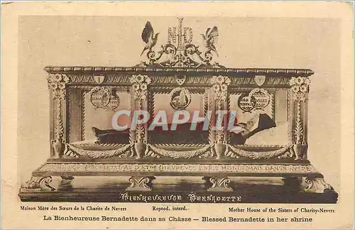 Cartes postales La bienheureuse Bernadette dans sa chasse