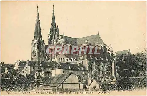 Cartes postales Chartres la cathedrale vue rise de la Portail Guillaume