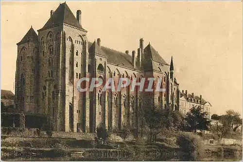 Cartes postales L'Abbaye Saint pierre de Solesmes vue du nord Est